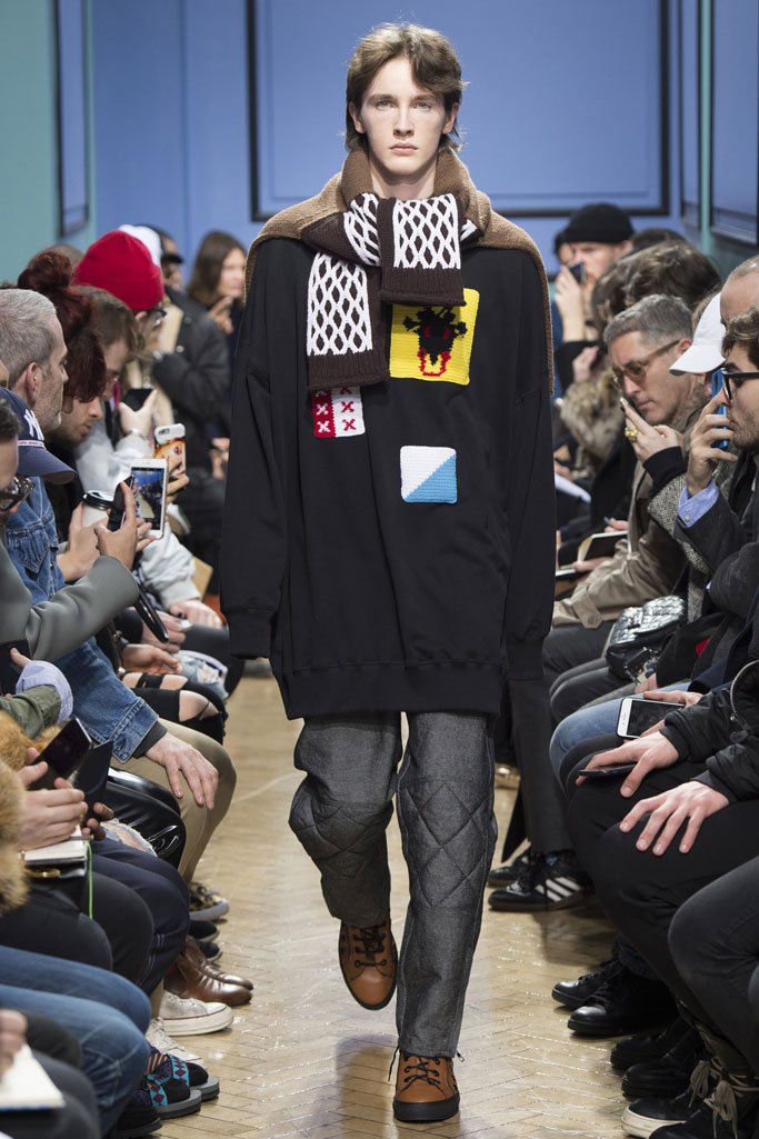 J.W.Anderson 2025伦敦时装周秋冬男装秀