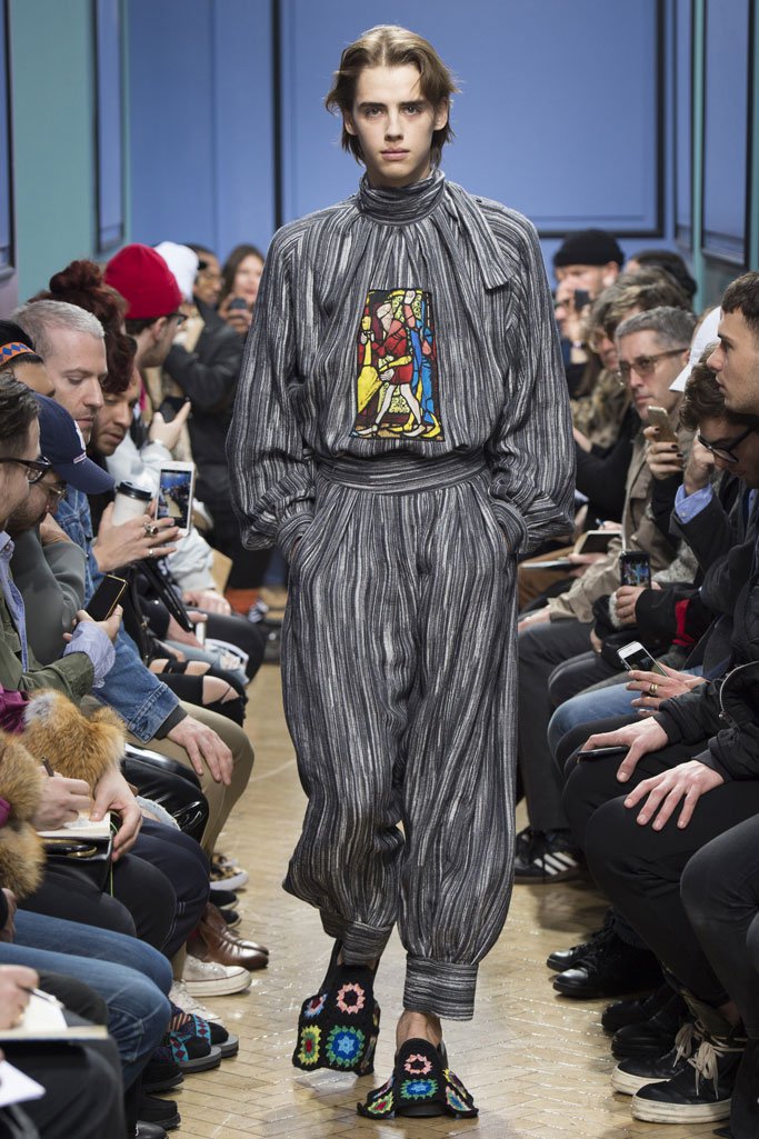 J.W.Anderson 2025伦敦时装周秋冬男装秀