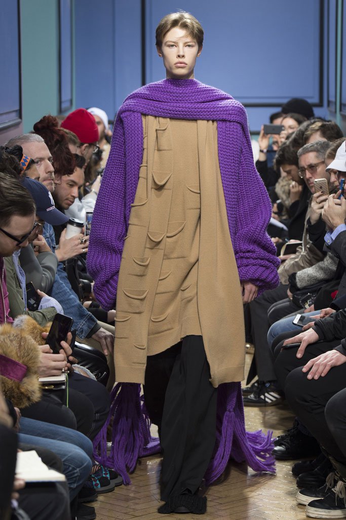 J.W.Anderson 2025伦敦时装周秋冬男装秀