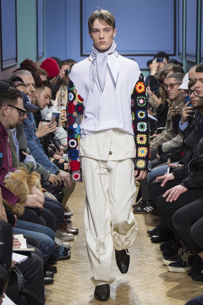 J.W.Anderson 2025伦敦时装周秋冬男装秀