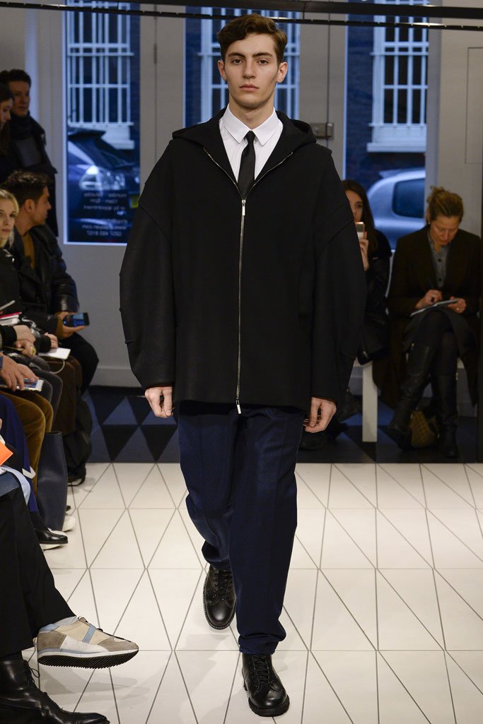 Chalayan（卡拉扬）2025伦敦时装周男装秀