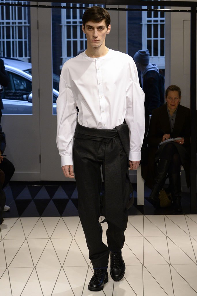 Chalayan（卡拉扬）2025伦敦时装周男装秀