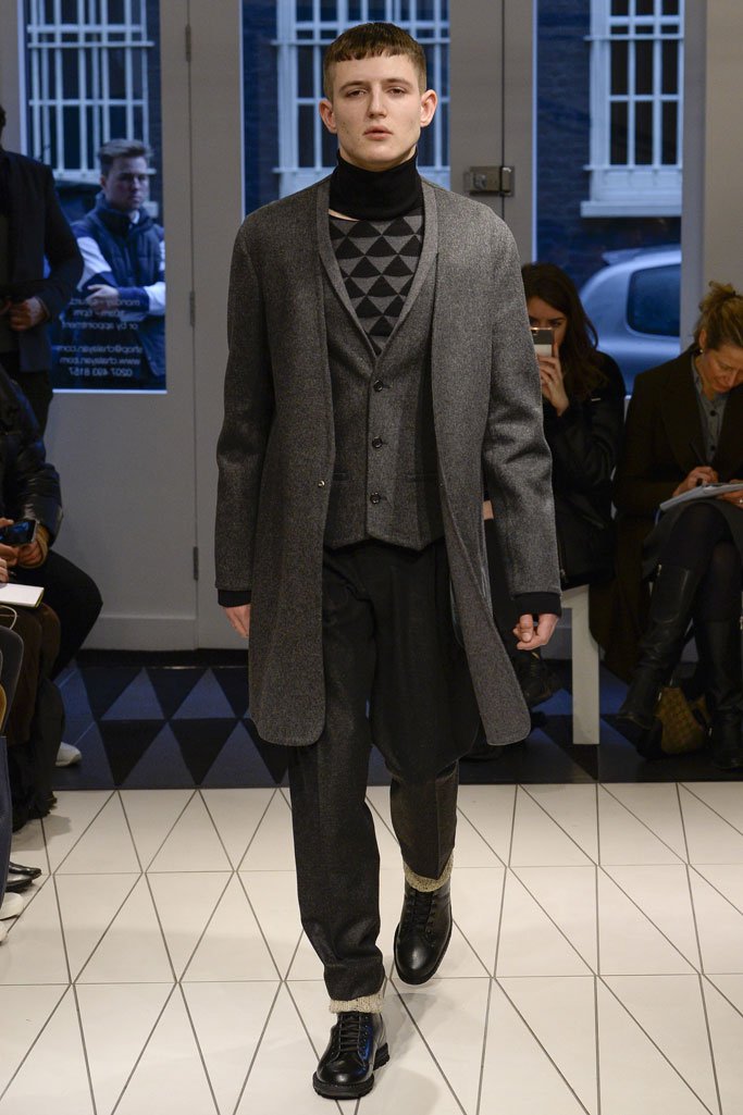 Chalayan（卡拉扬）2025伦敦时装周男装秀