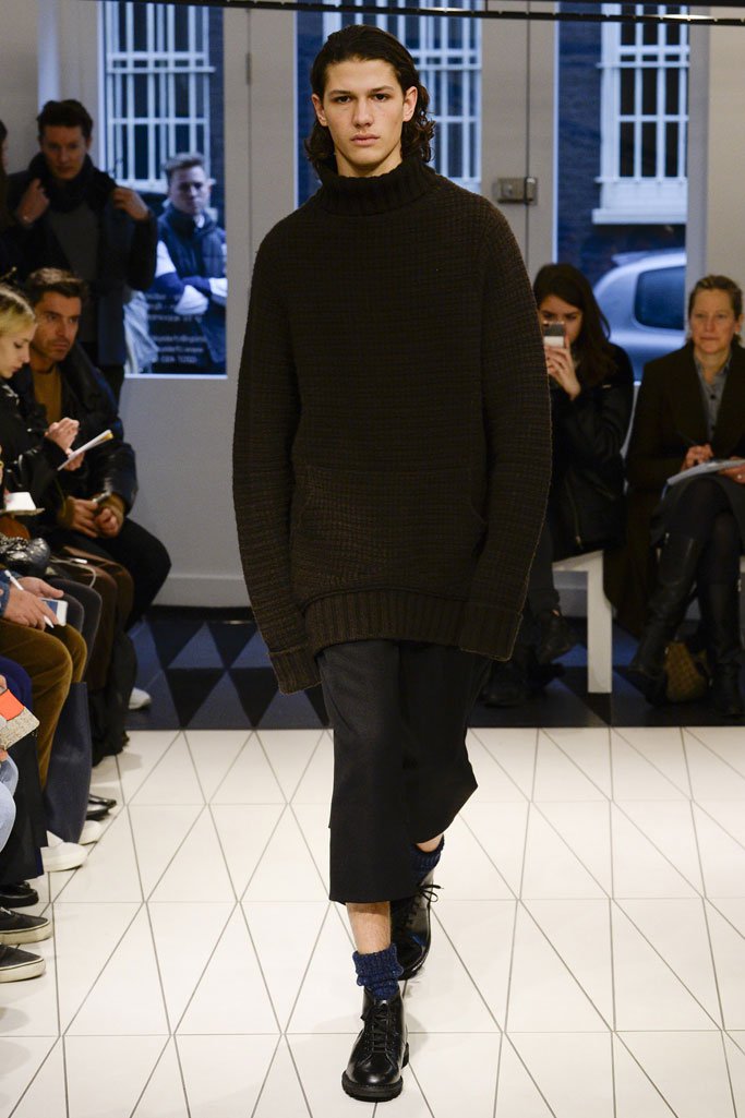 Chalayan（卡拉扬）2025伦敦时装周男装秀