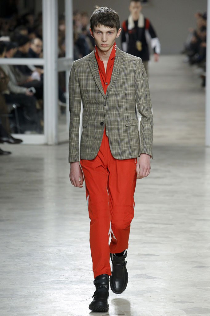 Tim Coppens（蒂姆·科庞）2025佛罗伦萨Pitti Uomo男装秀