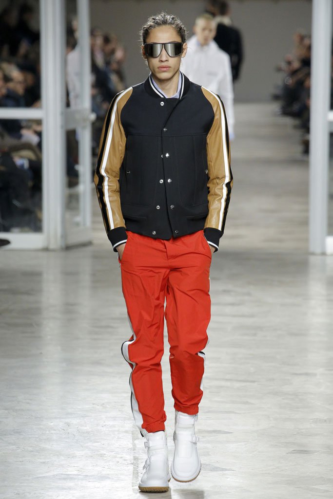 Tim Coppens（蒂姆·科庞）2025佛罗伦萨Pitti Uomo男装秀