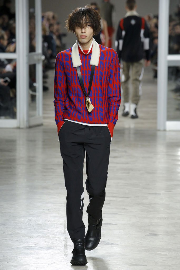 Tim Coppens（蒂姆·科庞）2025佛罗伦萨Pitti Uomo男装秀
