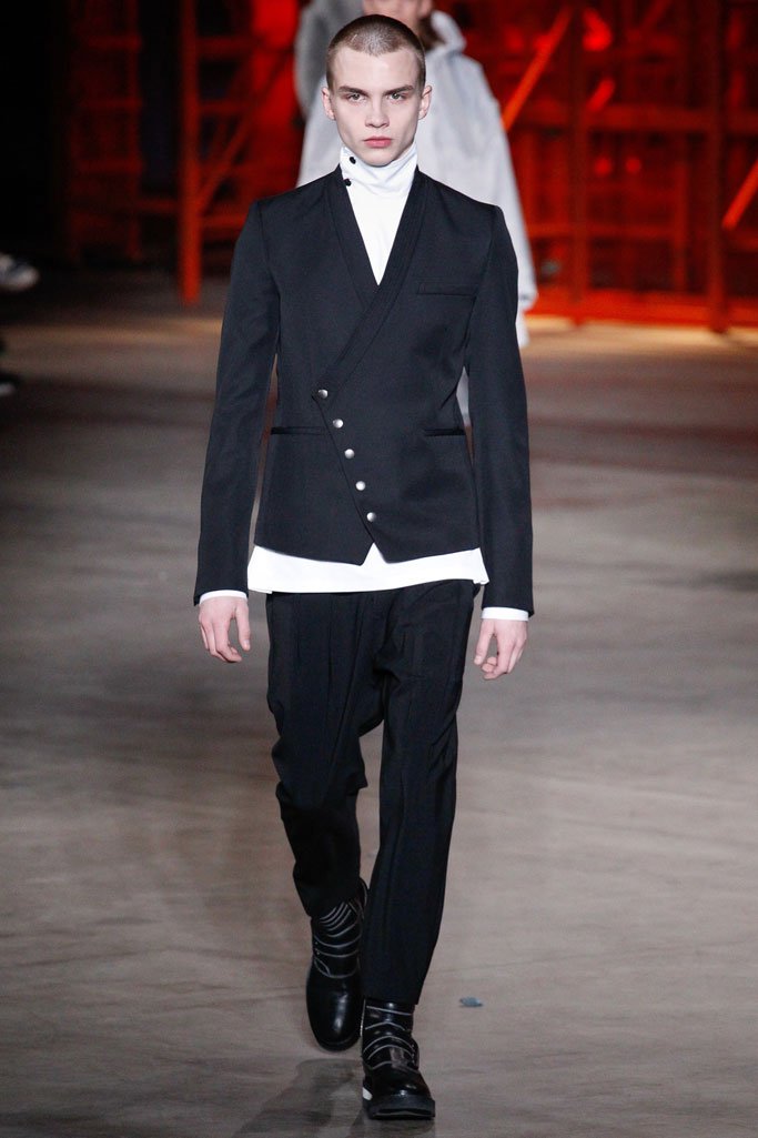 Diesel Black Gold 2025米兰时装周男装秀