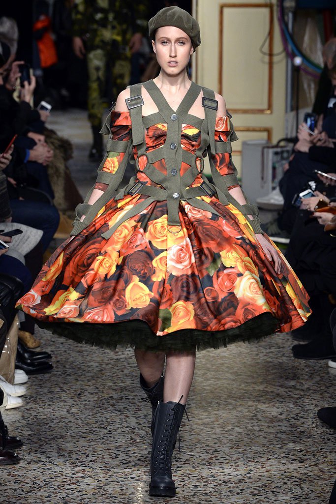 Moschino（莫斯奇诺）2025米兰时装周男装秀