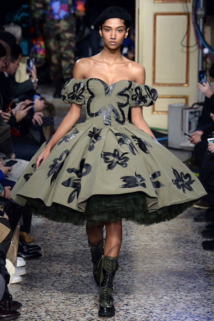 Moschino（莫斯奇诺）2025米兰时装周男装秀