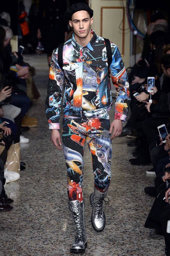 Moschino（莫斯奇诺）2025米兰时装周男装秀