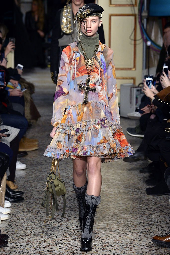 Moschino（莫斯奇诺）2025米兰时装周男装秀