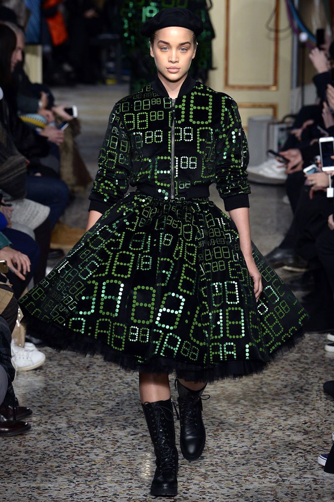 Moschino（莫斯奇诺）2025米兰时装周男装秀