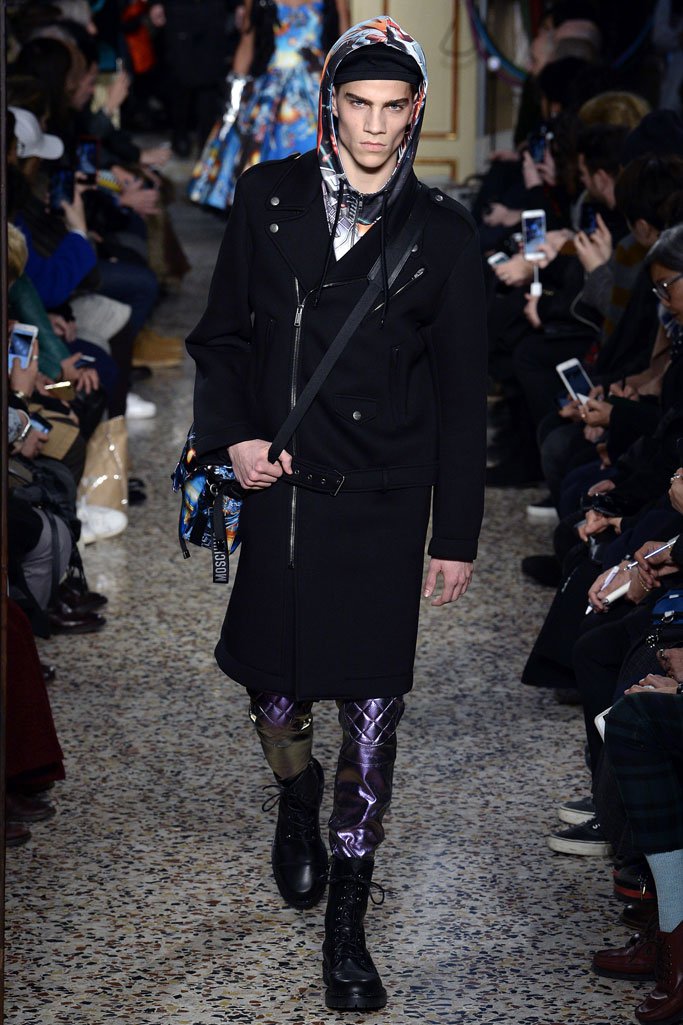 Moschino（莫斯奇诺）2025米兰时装周男装秀
