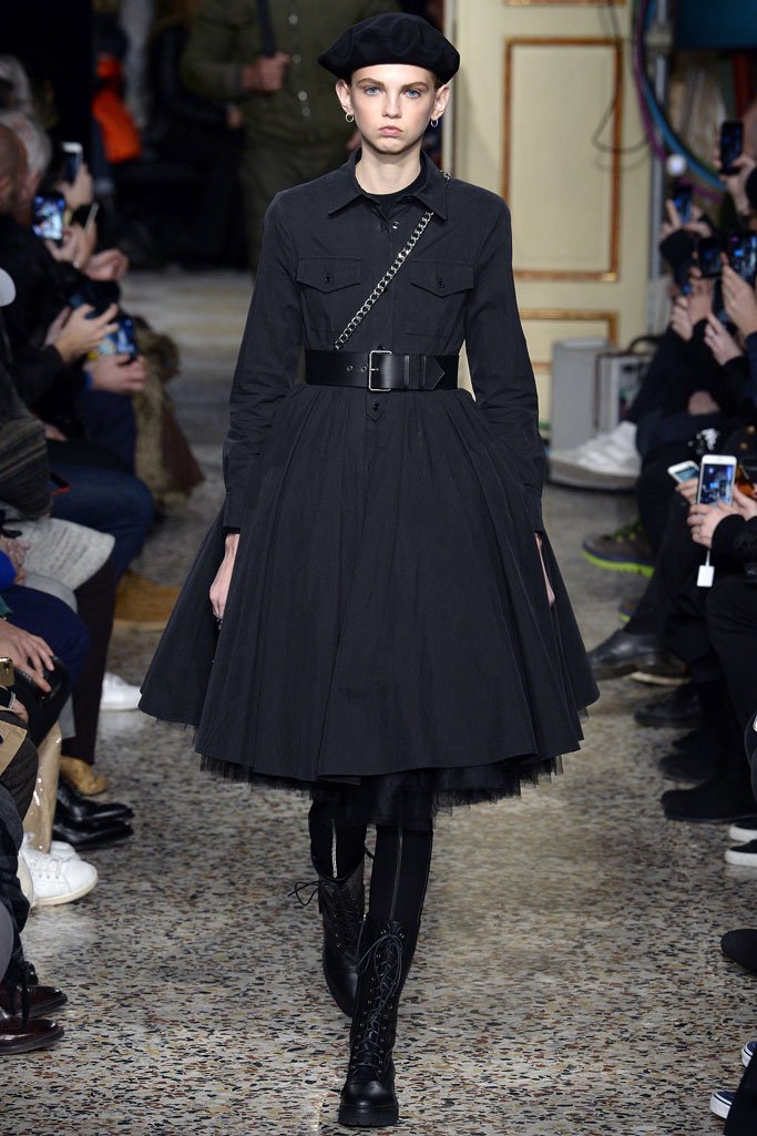 Moschino（莫斯奇诺）2025米兰时装周男装秀