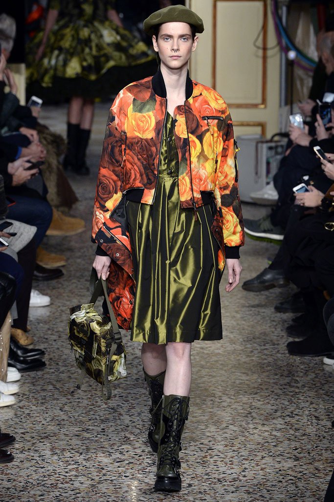 Moschino（莫斯奇诺）2025米兰时装周男装秀