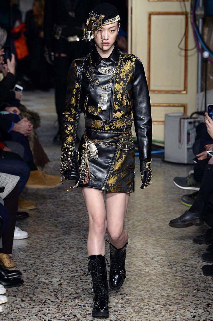 Moschino（莫斯奇诺）2025米兰时装周男装秀