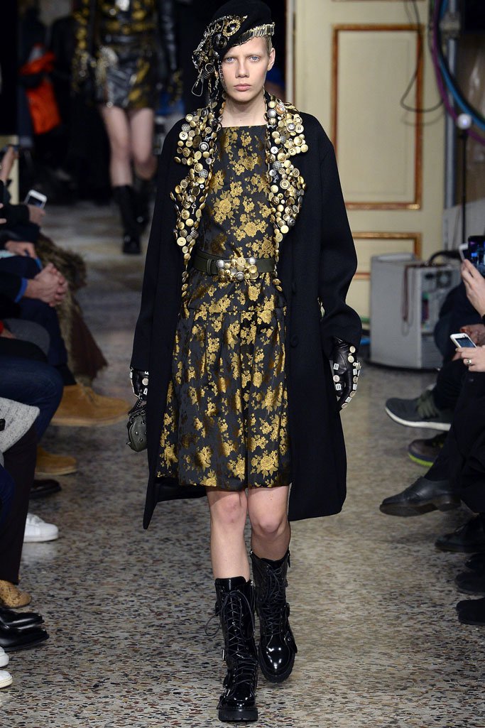 Moschino（莫斯奇诺）2025米兰时装周男装秀