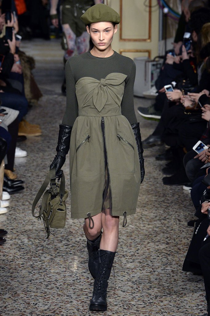 Moschino（莫斯奇诺）2025米兰时装周男装秀