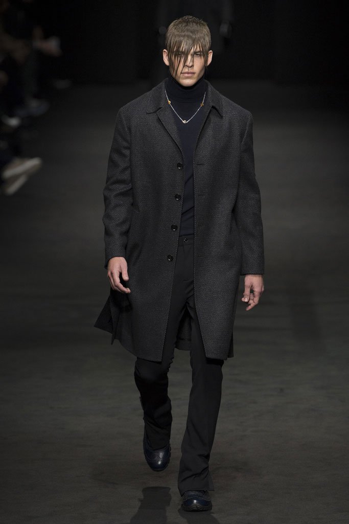 Versace（范思哲）2025米兰时装周秋冬男装秀