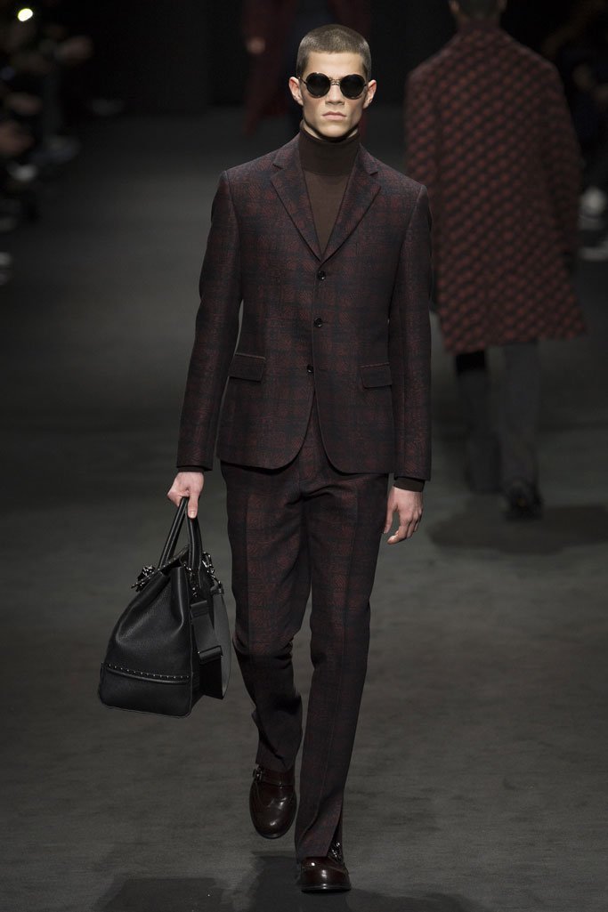 Versace（范思哲）2025米兰时装周秋冬男装秀