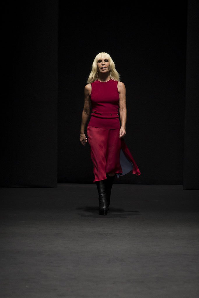 Versace（范思哲）2025米兰时装周秋冬男装秀