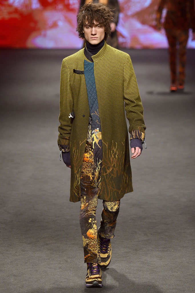 Etro（艾特罗）2025米兰时装周男装秀