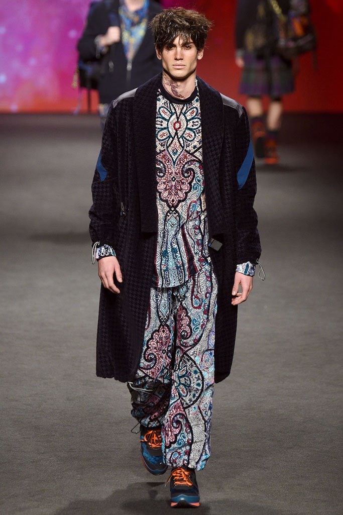 Etro（艾特罗）2025米兰时装周男装秀
