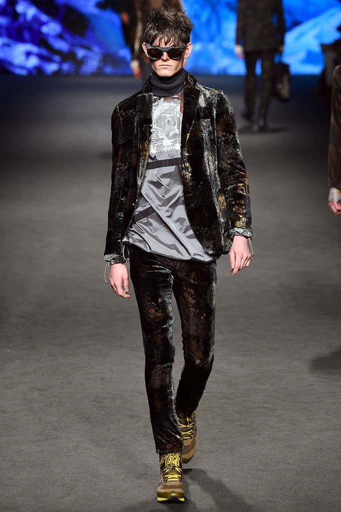 Etro（艾特罗）2025米兰时装周男装秀