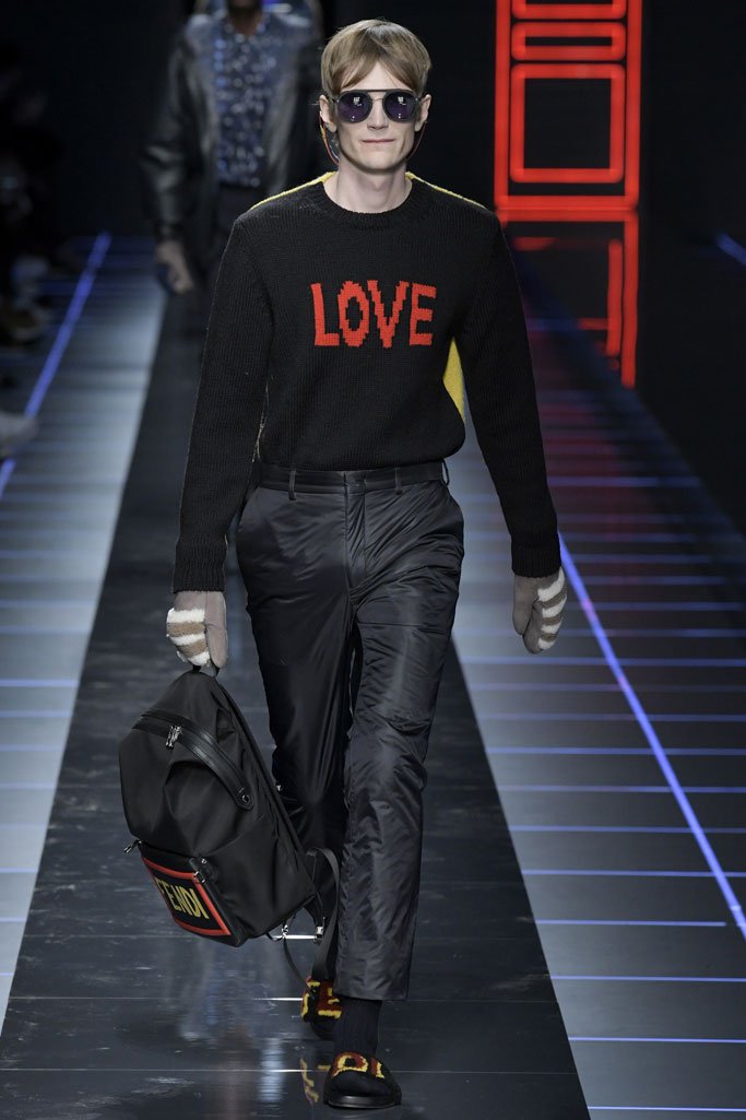 Fendi（芬迪）2025米兰时装周男装秀