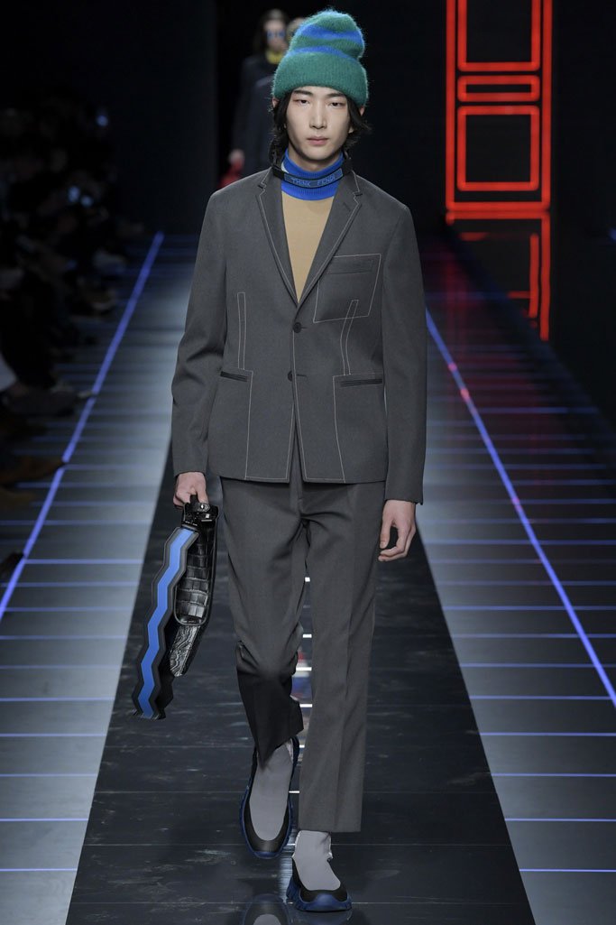 Fendi（芬迪）2025米兰时装周男装秀