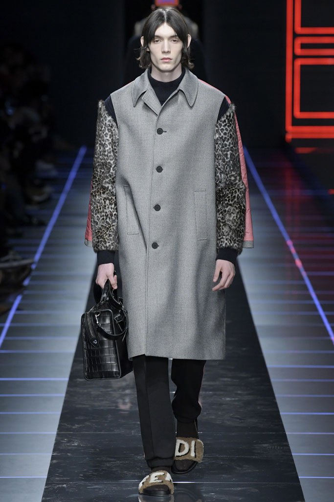 Fendi（芬迪）2025米兰时装周男装秀