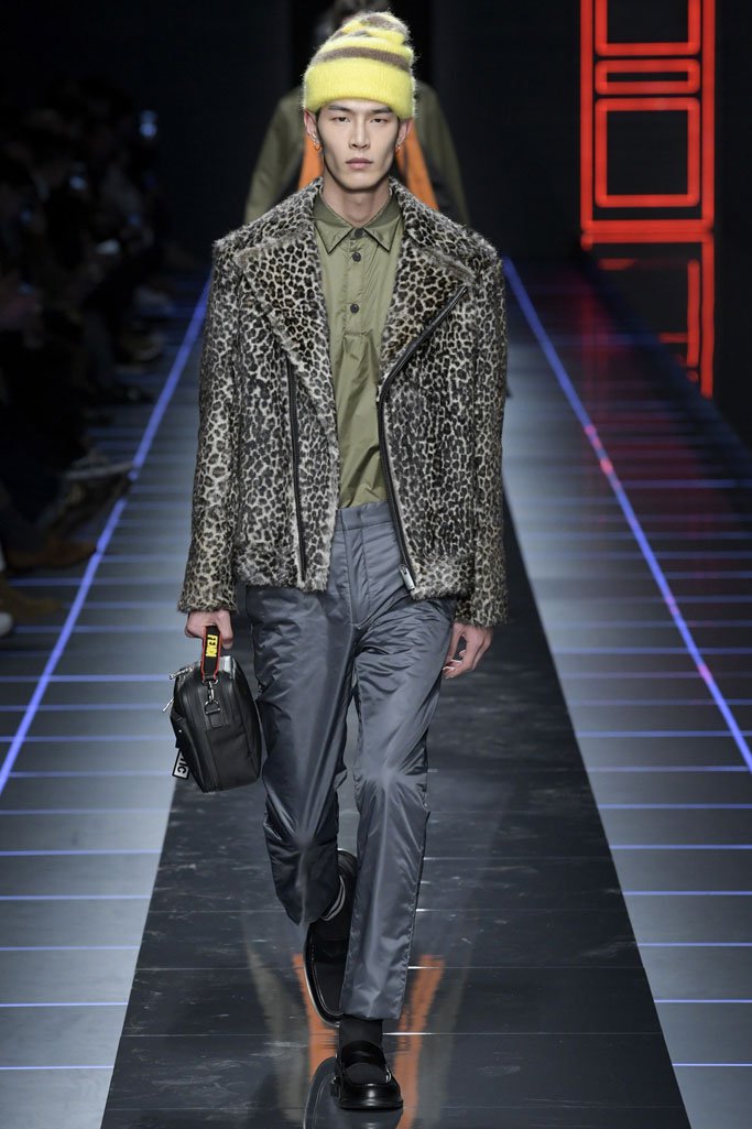 Fendi（芬迪）2025米兰时装周男装秀