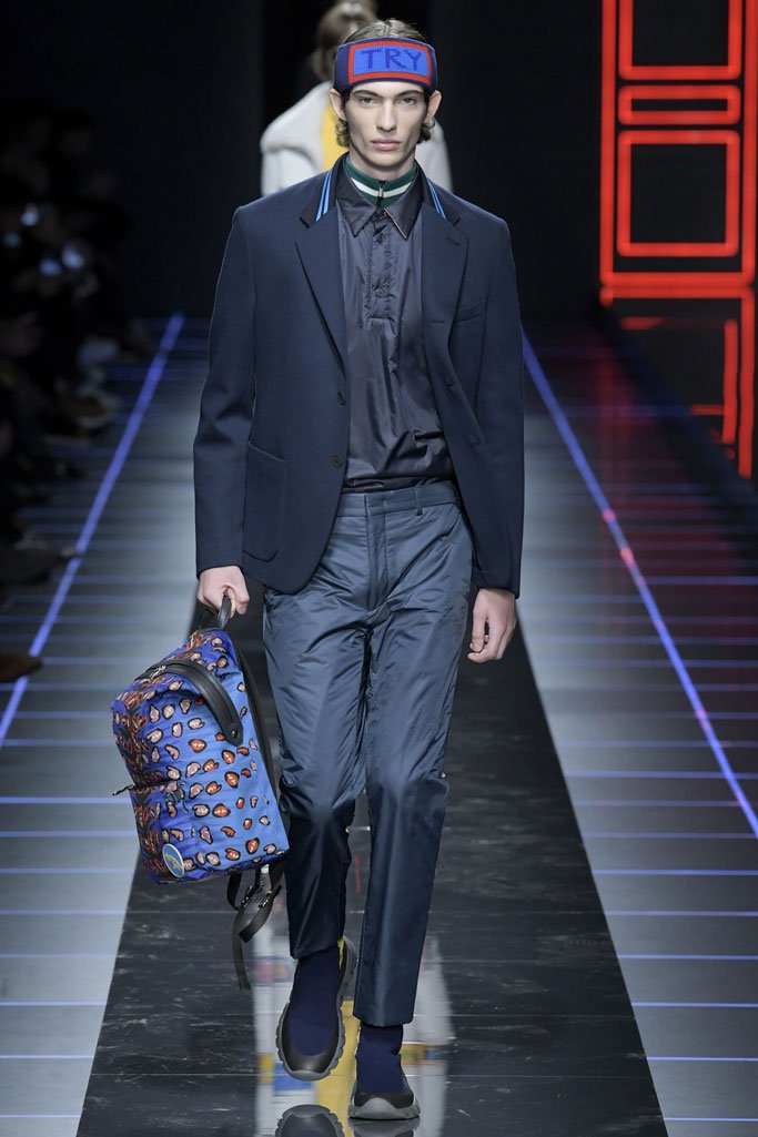 Fendi（芬迪）2025米兰时装周男装秀