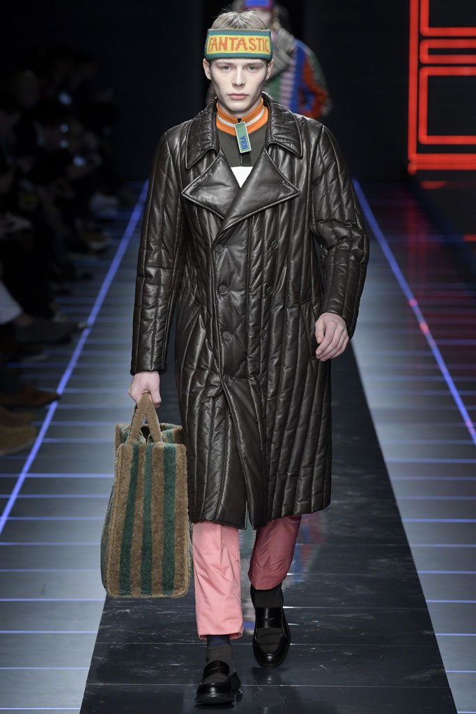 Fendi（芬迪）2025米兰时装周男装秀