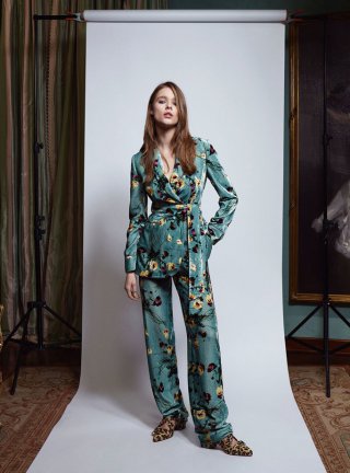 Blumarine（蓝色情人）2025女装品牌广告大片