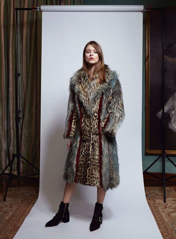 Blumarine（蓝色情人）2025女装品牌广告大片