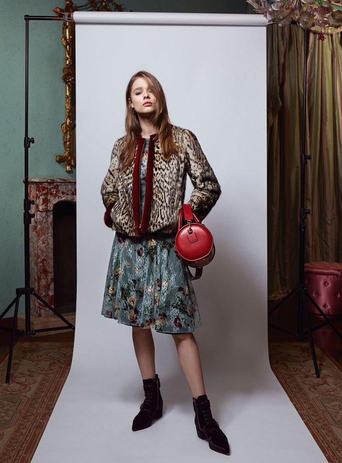 Blumarine（蓝色情人）2025女装品牌广告大片