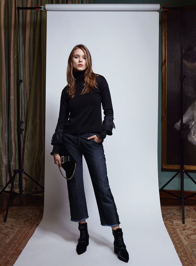 Blumarine（蓝色情人）2025女装品牌广告大片