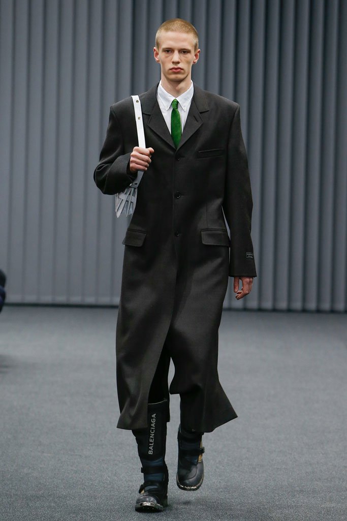 Balenciaga（巴黎世家）2025巴黎时装周男装秀