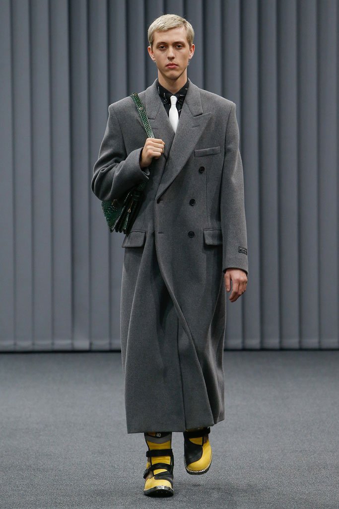 Balenciaga（巴黎世家）2025巴黎时装周男装秀