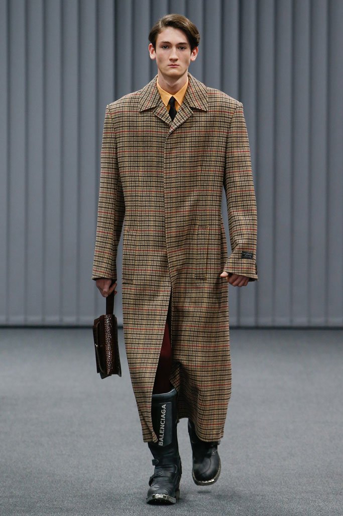 Balenciaga（巴黎世家）2025巴黎时装周男装秀