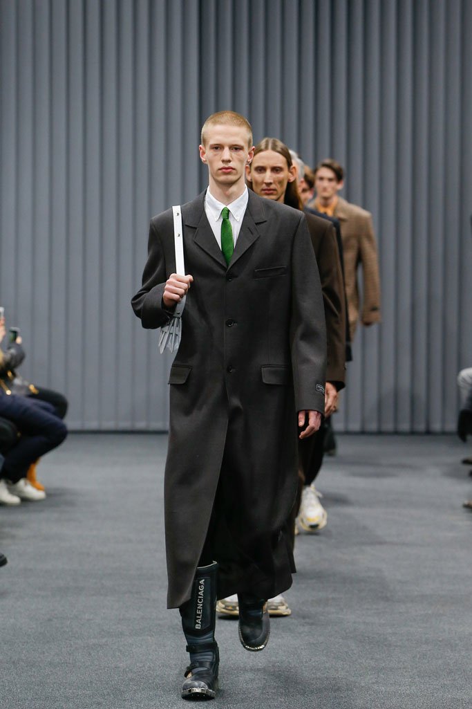 Balenciaga（巴黎世家）2025巴黎时装周男装秀