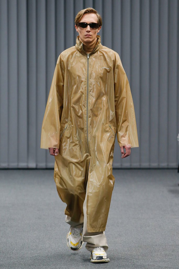 Balenciaga（巴黎世家）2025巴黎时装周男装秀