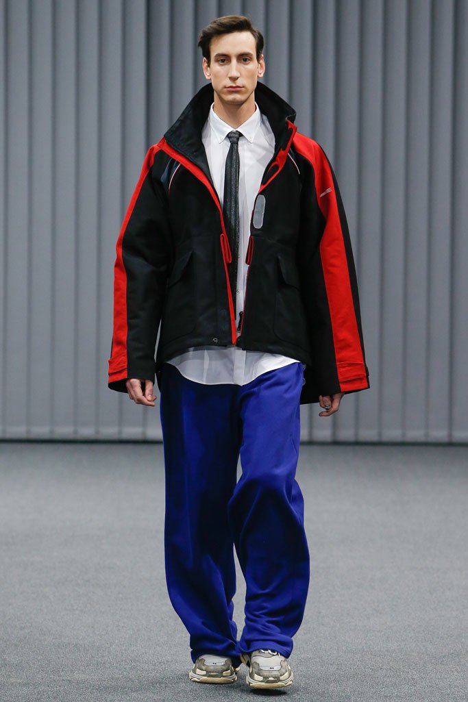 Balenciaga（巴黎世家）2025巴黎时装周男装秀
