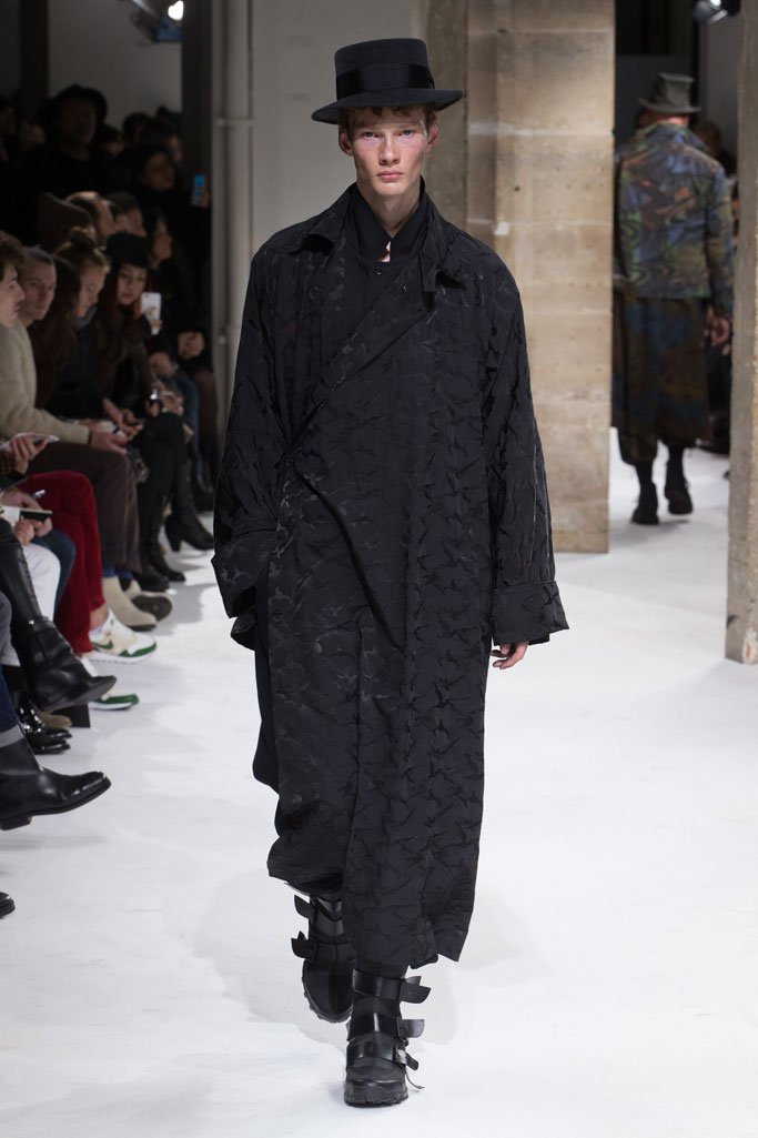Yohji Yamamoto（山本耀司）2025巴黎时装周男装秀