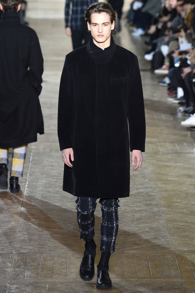 Issey Miyake（三宅一生）2025巴黎时装周男装秀