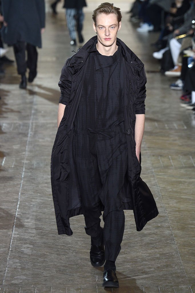 Issey Miyake（三宅一生）2025巴黎时装周男装秀