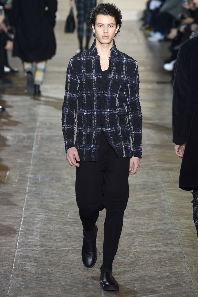 Issey Miyake（三宅一生）2025巴黎时装周男装秀