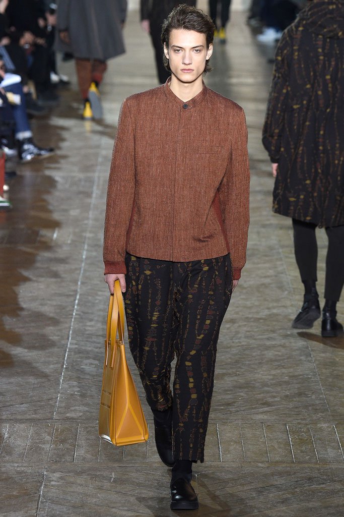 Issey Miyake（三宅一生）2025巴黎时装周男装秀